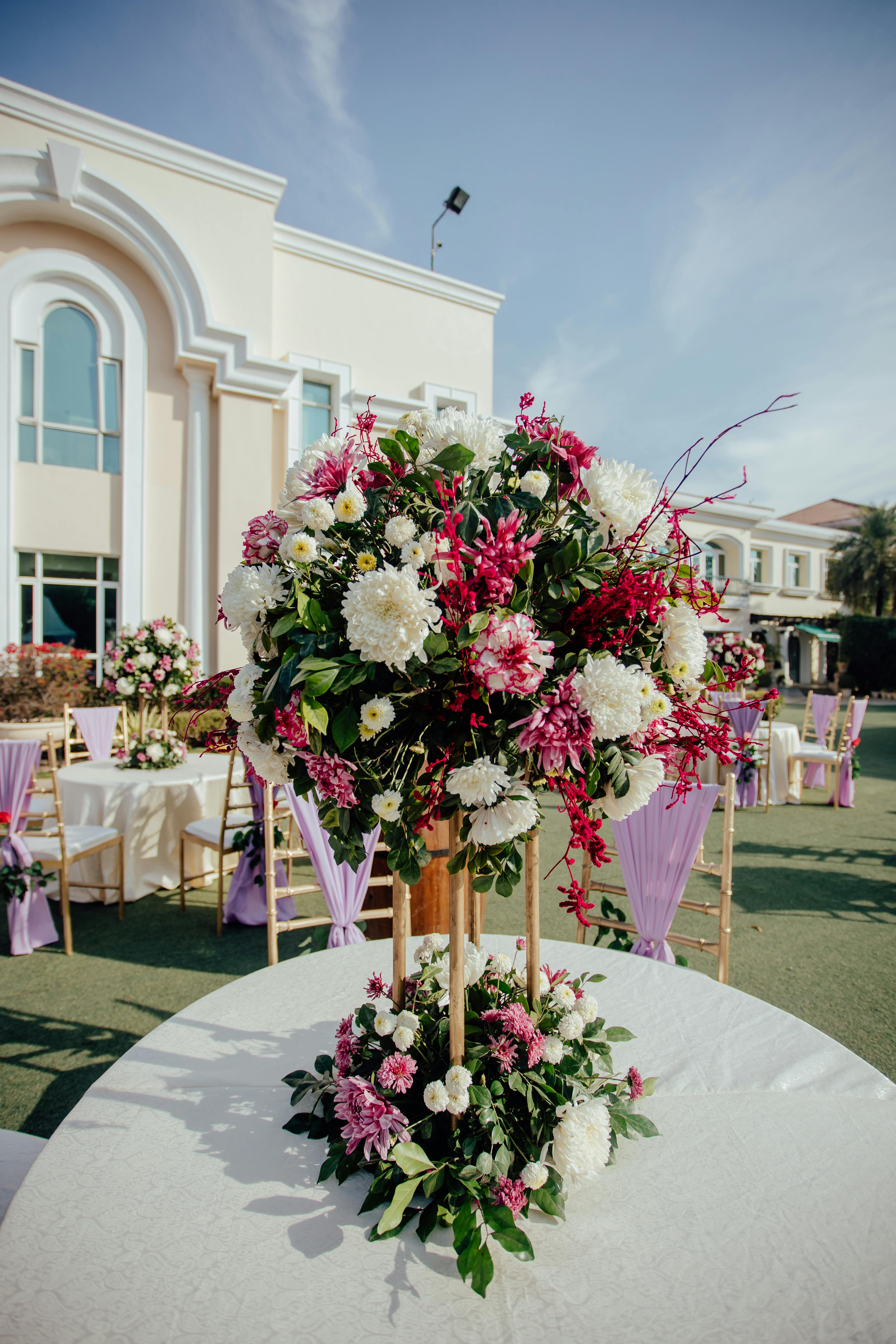 Интерьерная композиция с хризантемами